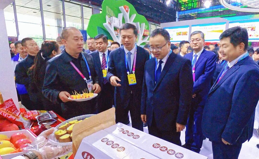 绥德县组团参加第32届中国杨凌农高会 签约3个项目引资116